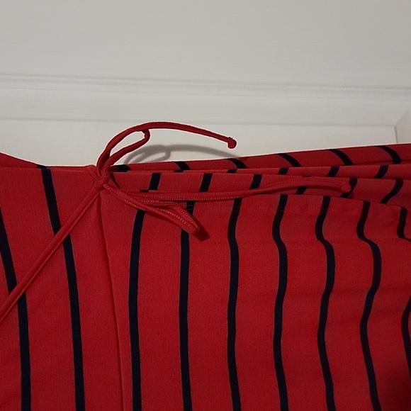 0X Torrid Classic Stripe Red & Navy Dress Faux wrap skater - Picture 3 of 5